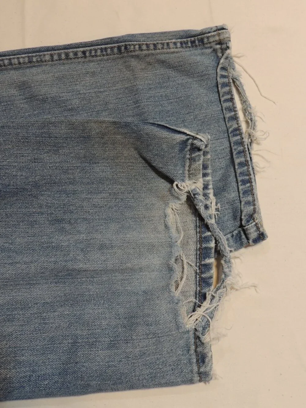 Levi 569 Jeans Y2K Men 36x30 Pockets Distressed Outdoors Denim Blue Jeans